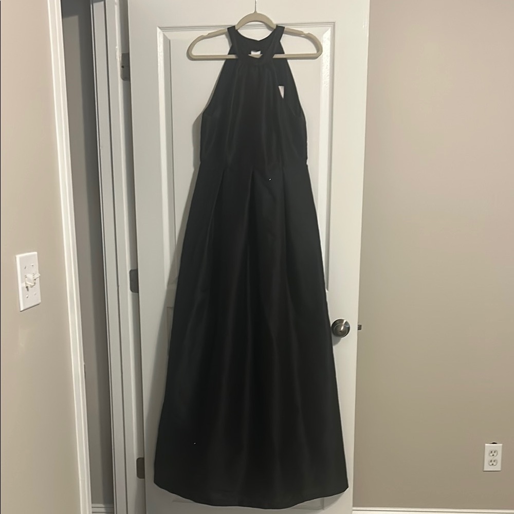 Chic Black Halter Evening Dress